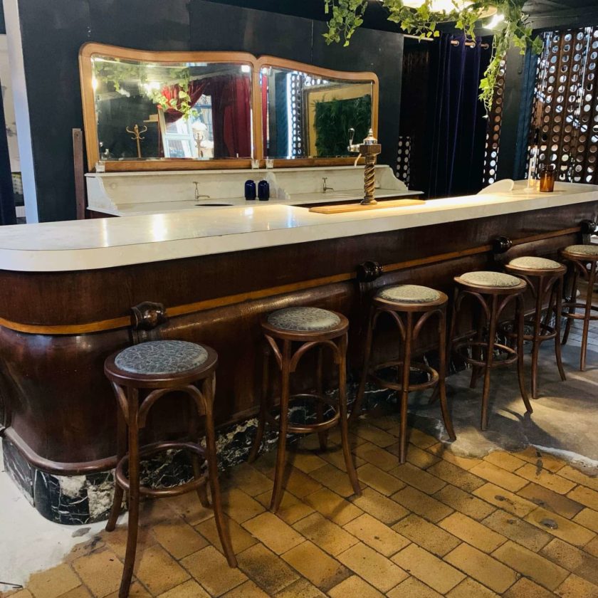 Bar details