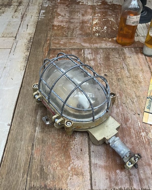 lampe industrielle 1