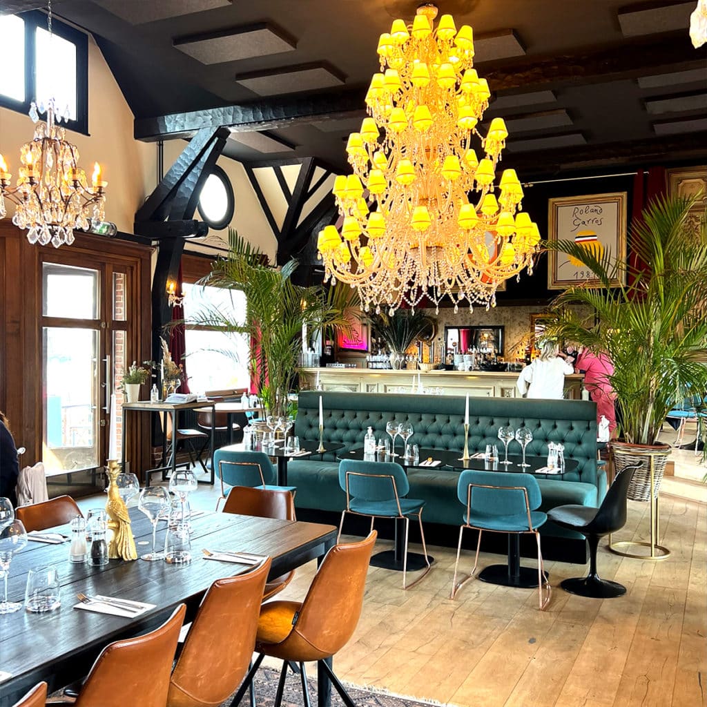 Lavantage restaurant 1