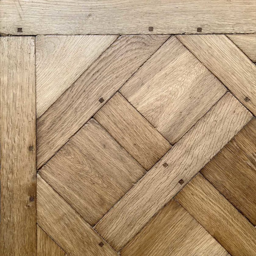 Parquet ancien Versailles corner 1