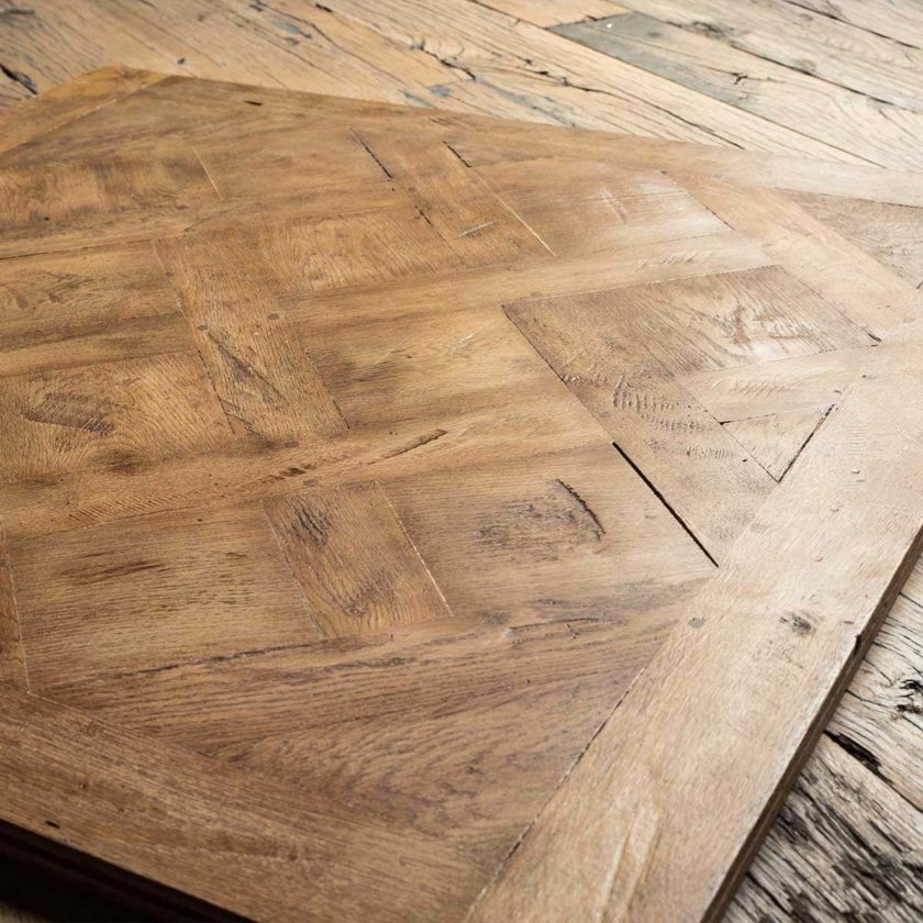Parquet Versaille en chêne vieilli side