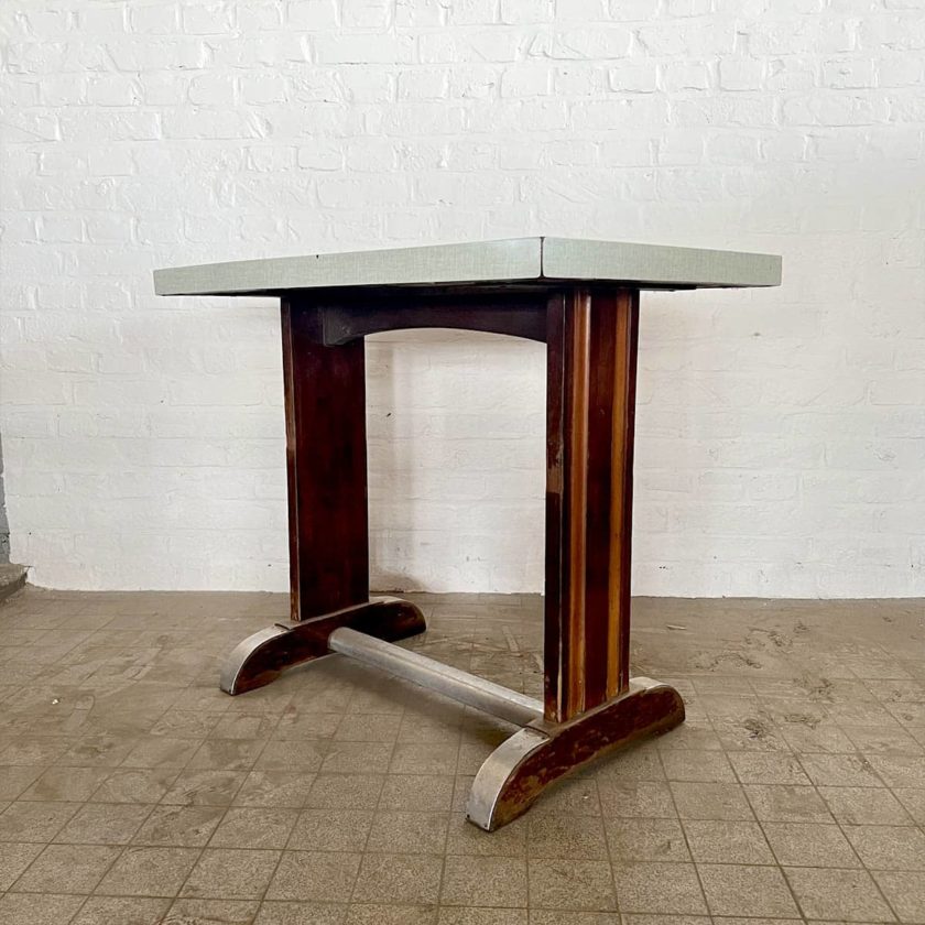 Table de bistrot avec dessus en formica front 2