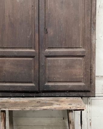 Double porte de placard avec bâti
