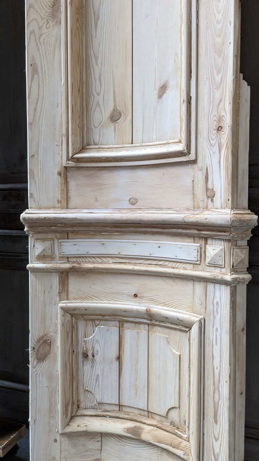 4 encoignures de boiserie 50x315 cm