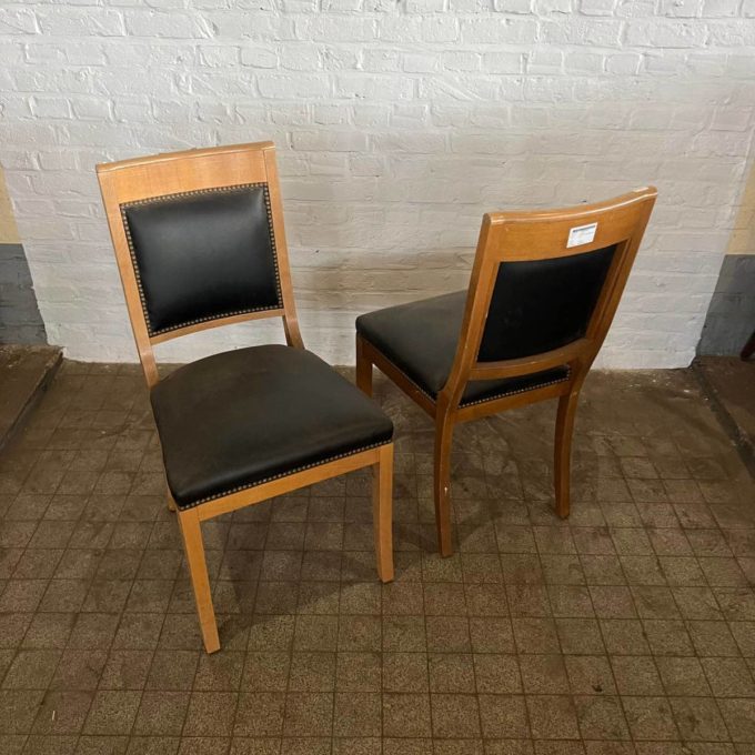 Paire ancienne chaise top