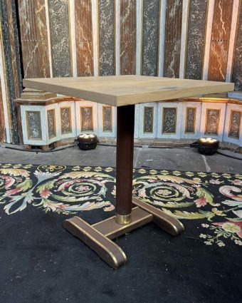 Table de bistrot rénovée 64x64x74 cm