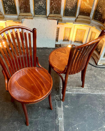 Chaise de bistrot à barreaux style thonet
