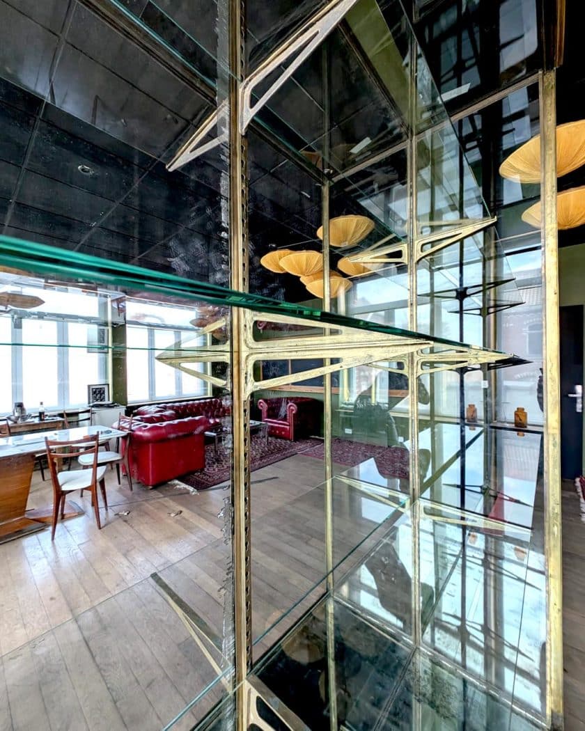Grande vitrine en laiton zoom