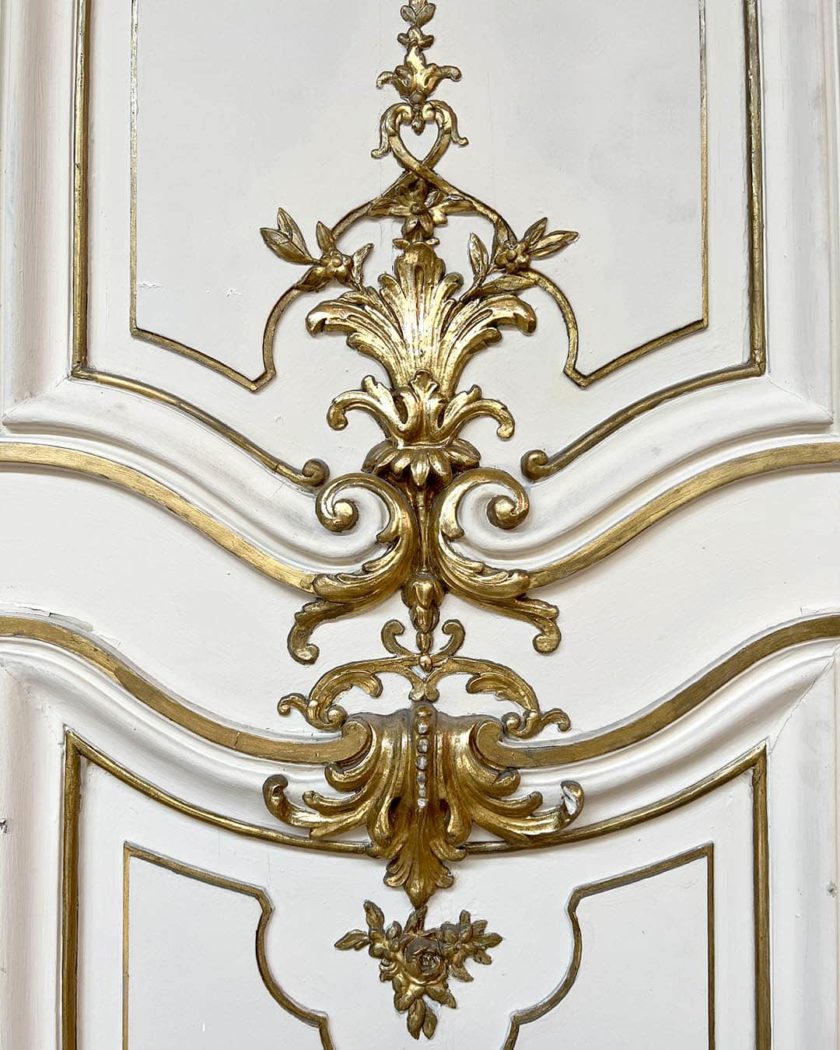 Lot de doubles portes d'esprit Louis XVI