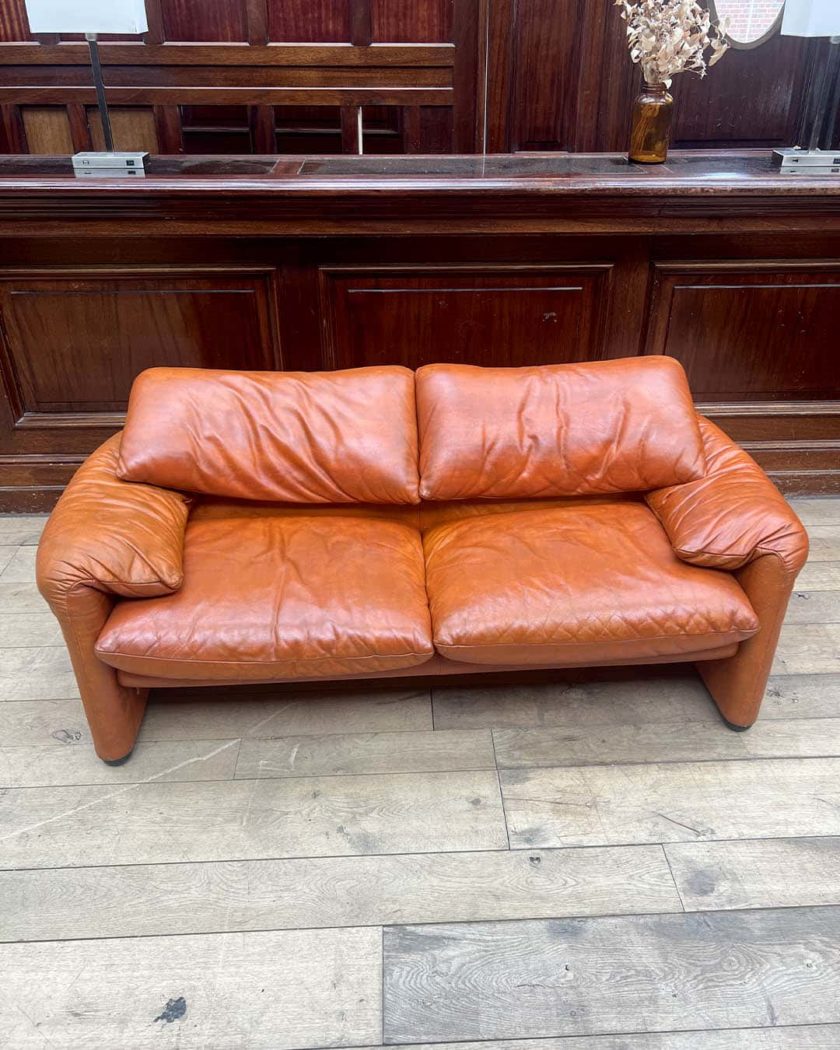 Paire de canapé modèle Maralunga en cuir de Vico Magistretti pour Cassina