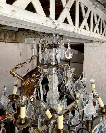 Lustre en bronze et cristal d'esprit Louis XV